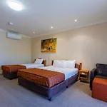 Roma Explorers Inn