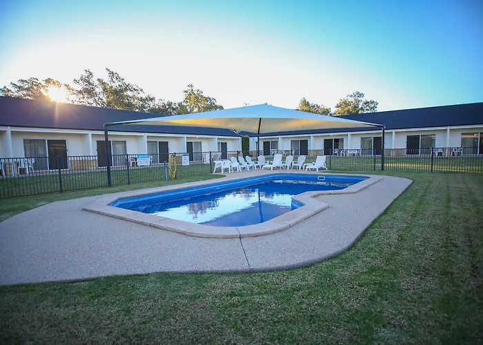 Roma Explorers Inn