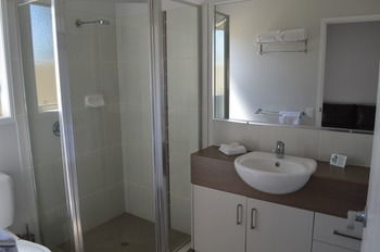 Inland Motor Motel 4*