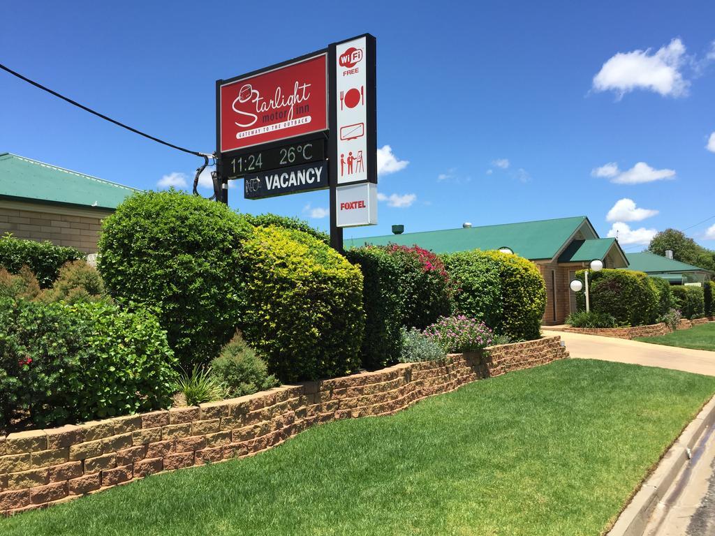Starlight Motor Hotel 4*