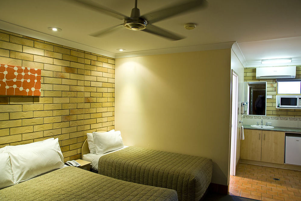 Starlight Motor Hotel
