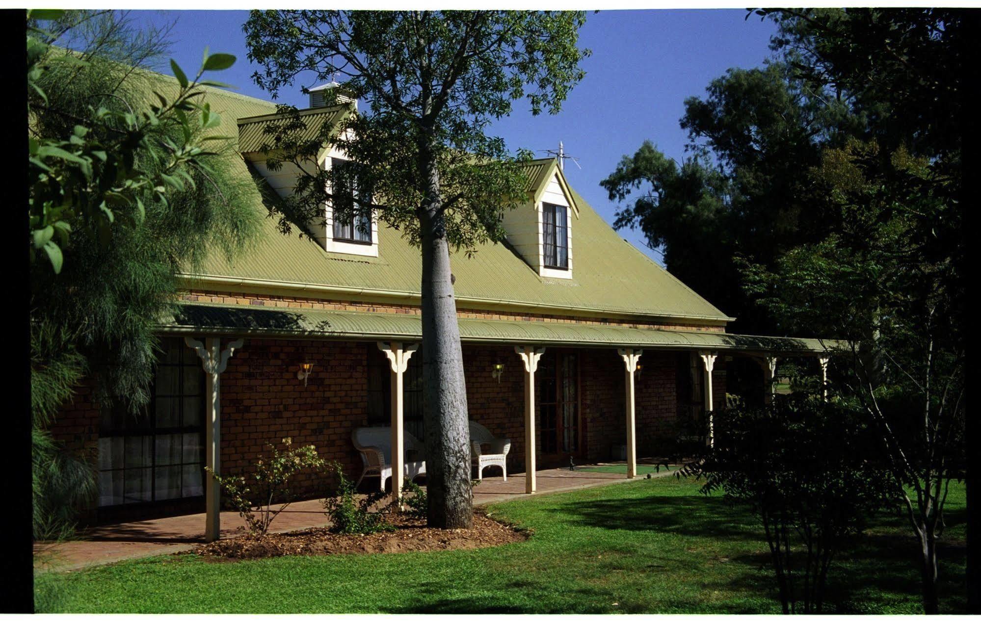 Overlander Homestead