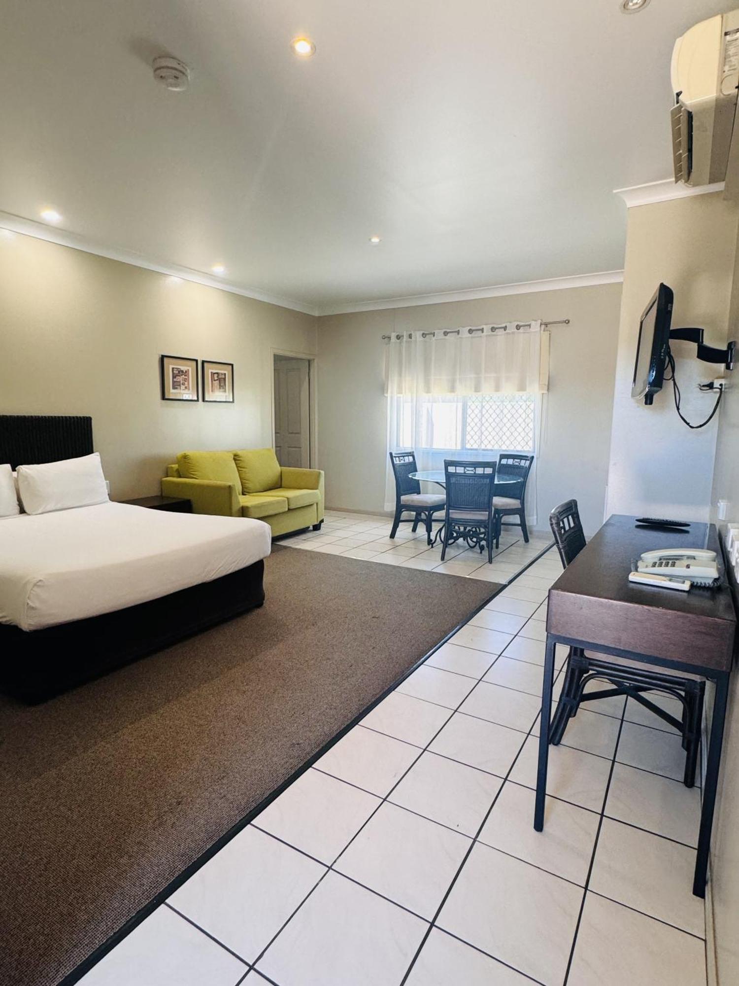 Western Bungil Creek 4* Roma