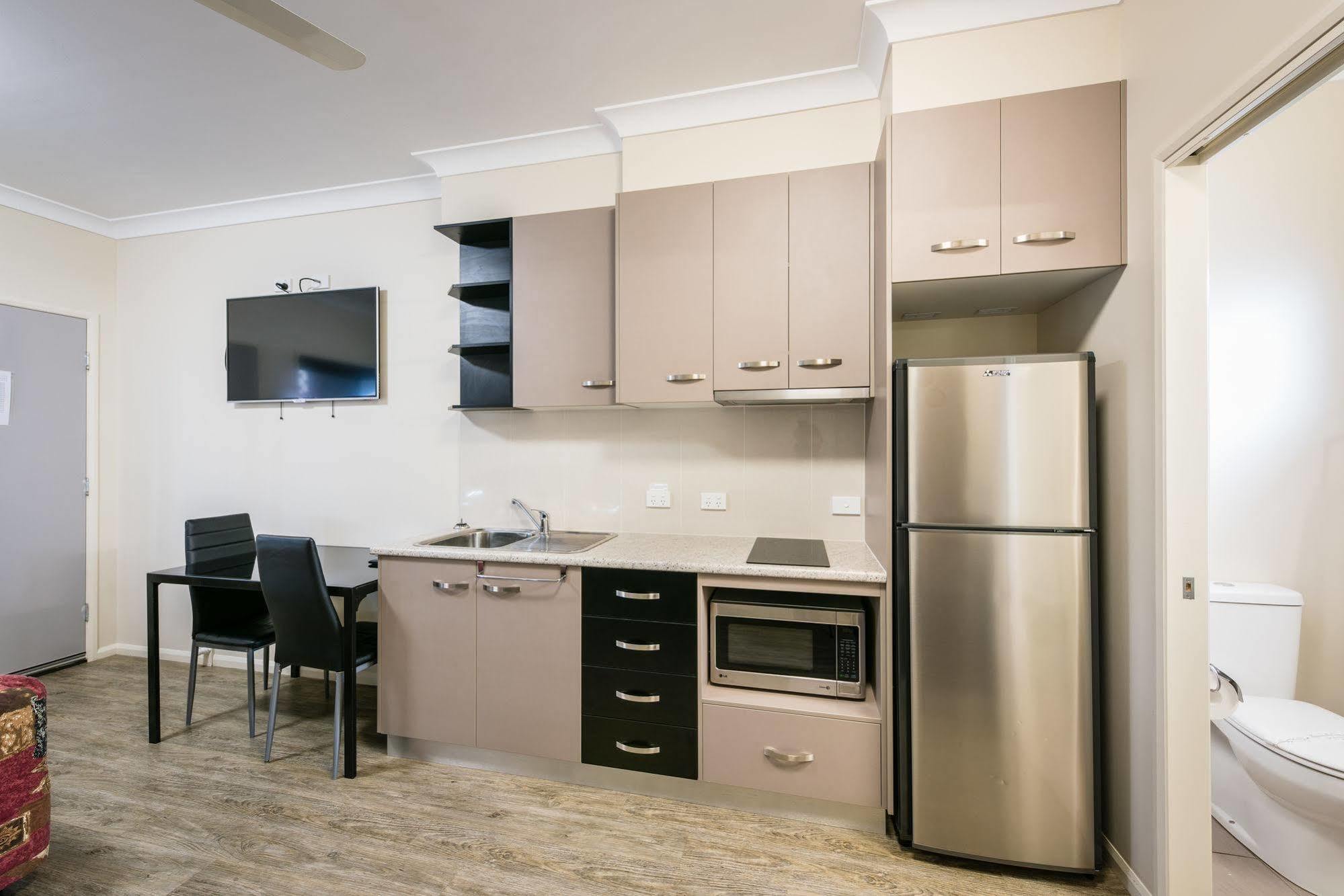 Athena Units Motel